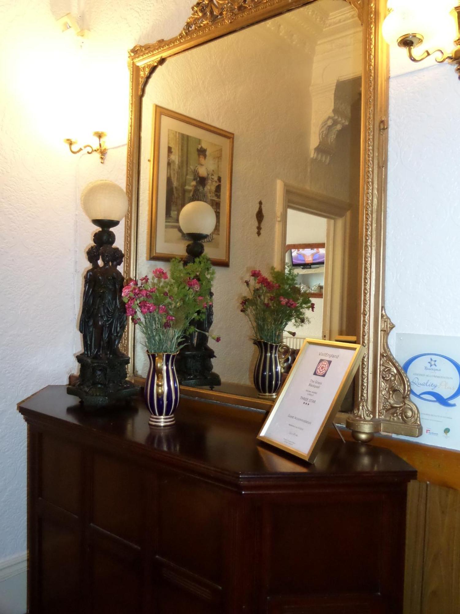 The Grays Bed & Breakfast Blackpool Exterior photo